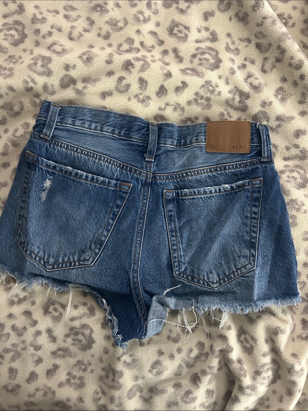 Aeropostale Womens Ripped Light Blue Denim Cutoff Shorts - Picture 2 of 2